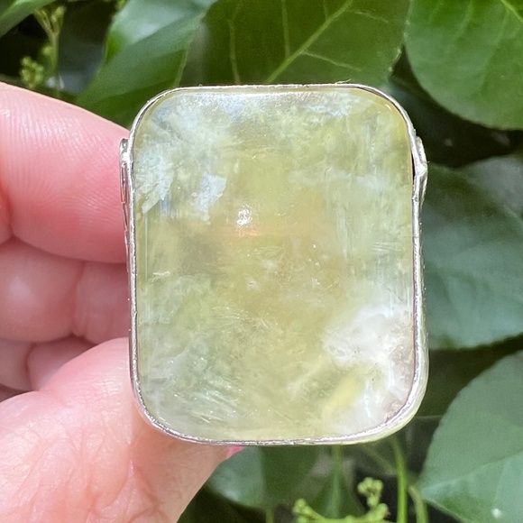 ECHO OF THE DREAMER 925 STERLING SILVER GREEN PREHNITE OVERSIZED STATEMENT RING - Picture 7 of 16